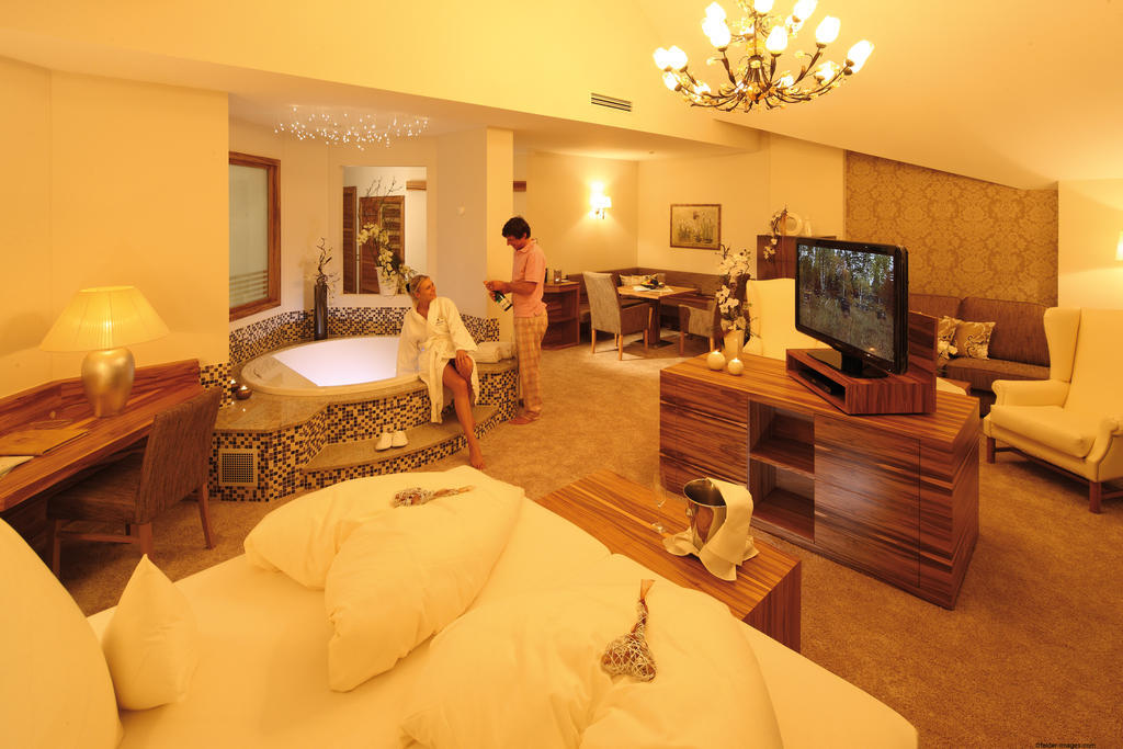 Hotel Mooshof Wellness & Spa Resort ボーデンマイス エクステリア 写真